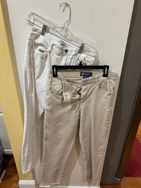 Democracy Women's Skinny Jeans in White and Cream